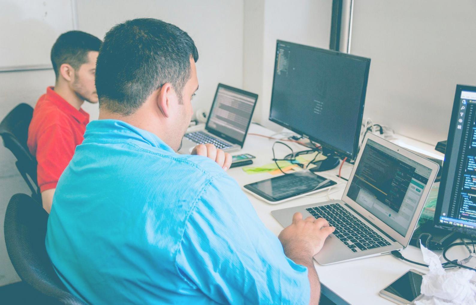 Sesión de trabajo en planificación estratégica financiera